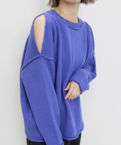 MLI'A（エムリア）の「肩スリットニット（ニット/セーター・レディース・ブラック/オレンジ/ブルー/ナチュラル・M）」の3枚目の写真