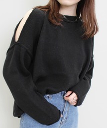 肩スリットニット
