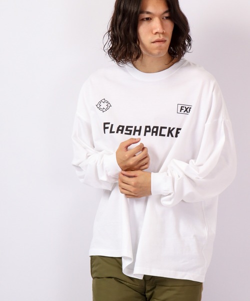 FLASH PACKER(フラッシュパッカー)の「FLASH PACKER ビッグシルエット 長袖Tシャツ(Tシャツ/カットソー・メンズ・ブラック/ホワイト・XL/M/L)」の11枚目の写真