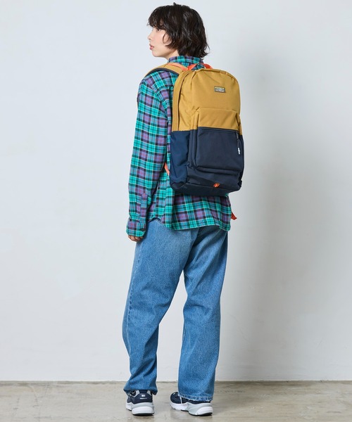 L.L.Bean（エルエルビーン）の「マウンテン・クラシック・コーデュラ・パック（バックパック/リュック・レディース・ブラック/ネイビー×ホワイト/ブルー系その他/オリーブ/イエロー系その他/ブラウン系その他/グリーン系その他/ベージュ系その他・ONE SIZE）」の21枚目の写真