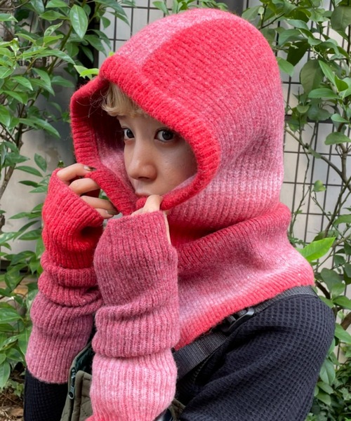 CIAOPANIC（チャオパニック）の「グラデーションボタン付きバラクラバ（ニットキャップ/ビーニー・レディース・ブラウン/レッド/ブルー・ONE SIZE）」の3枚目の写真