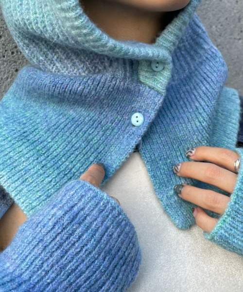 CIAOPANIC（チャオパニック）の「グラデーションボタン付きバラクラバ（ニットキャップ/ビーニー・レディース・ブラウン/レッド/ブルー・ONE SIZE）」の9枚目の写真