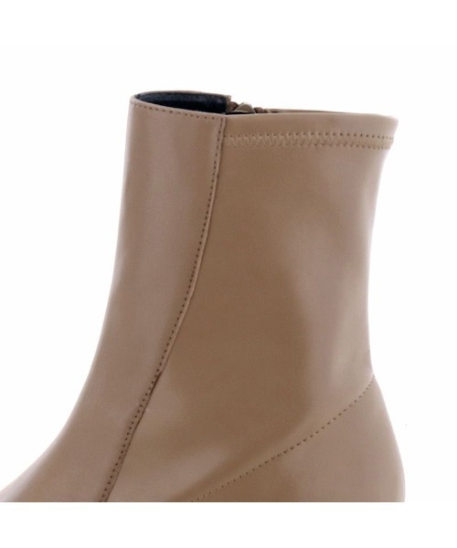 cava cava(サヴァサヴァ)の「ストレッチショートブーツ -1320497(ブーツ・レディース・ブラック/グレイッシュベージュ/ダークブラウン・22.5cm/24.5cm/24.0cm/23.0cm/23.5cm)」の21枚目の写真