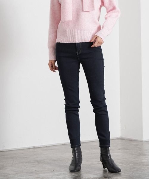 Pierrot（ピエロ）の「裏起毛アンクルスキニーデニム（デニムパンツ・レディース・ブラック/ブルー系その他2/ブラック系その他/ブルー系その他/ネイビー/インディゴブルー・M/L/LL/3L/4L/XS/S）」の4枚目の写真