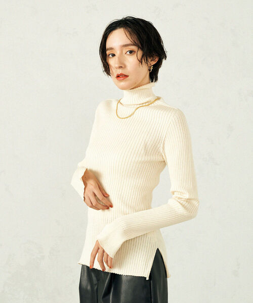 NOLLEY’S(ノーリーズ)の「◇【WEB限定】ホールガーメントリブタートルネックプルオーバーニット(ニット/セーター・レディース・ベージュ/ブラック/オフホワイト/ダークネイビー・38)」の3枚目の写真