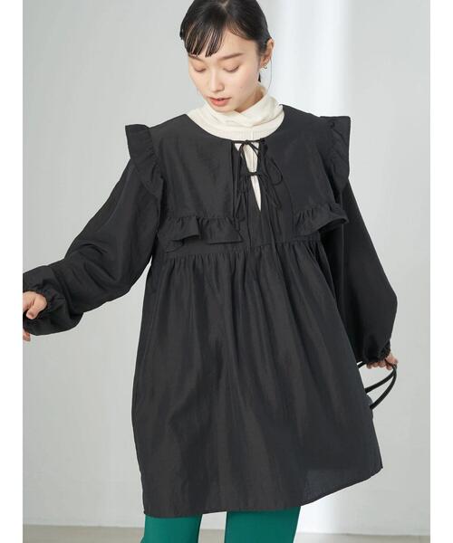 earth music&ecology（アースミュージックアンドエコロジー）の「ビッグカラーミニ丈ワンピース（ワンピース・レディース・ブラック/オフホワイト・FREE）」の4枚目の写真