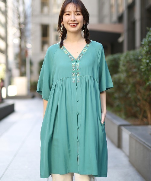 チチカカ（チチカカ）の「キカ刺繍チュニックワンピース（チュニック・レディース・ホワイト/ブラック/グリーン・FREE）」の3枚目の写真