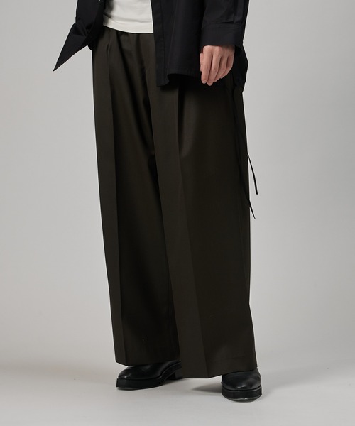 Lui's（ルイス）の「【2×2セットアップシリーズ】ベネシャンラウンジワイドストレートパンツ (セットアップ対応）（スラックス・メンズ・ダークグリーン/ブラック・S/M）」の13枚目の写真