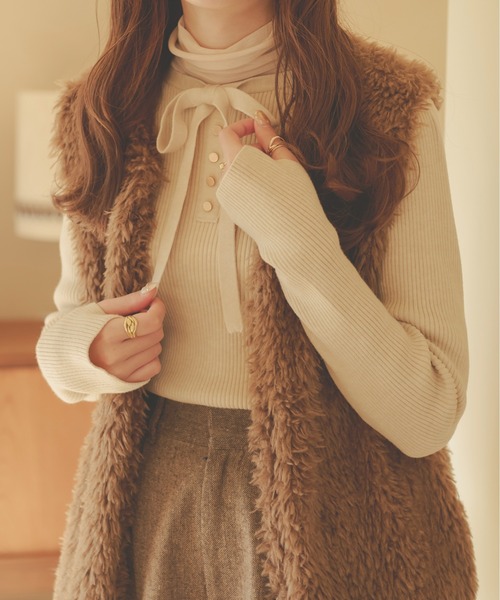 Ambre Neige(アンブルネージュ)の「【前後2WAY】指穴開きリボンリブニット/WEB/EC限定商品(ニット/セーター・レディース・アイボリー/ベージュ/ライトグリーン/ダークブラウン・FREE)」の2枚目の写真