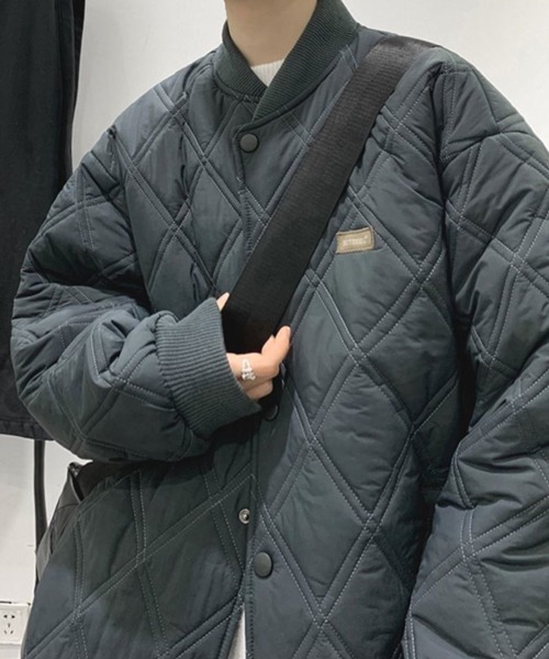 NOWLE（ノウル）の「【NOWLE】ワンポイント ノーカラー キルティングブルゾン/中綿ブルゾン（ブルゾン・メンズ・カーキ/ブラック/ベージュ・MEDIUM/LARGE/X-LARGE）」の5枚目の写真