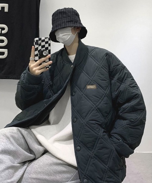 NOWLE（ノウル）の「【NOWLE】ワンポイント ノーカラー キルティングブルゾン/中綿ブルゾン（ブルゾン・メンズ・カーキ/ブラック/ベージュ・MEDIUM/LARGE/X-LARGE）」の9枚目の写真