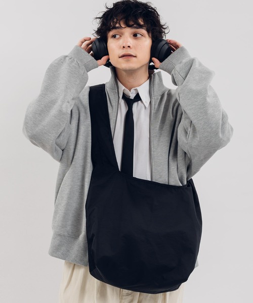 MUHET（ミュエータ）の「ショルダーバッグ（ショルダーバッグ・レディース・オレンジ/ブラック/オフホワイト・FREE）」の2枚目の写真