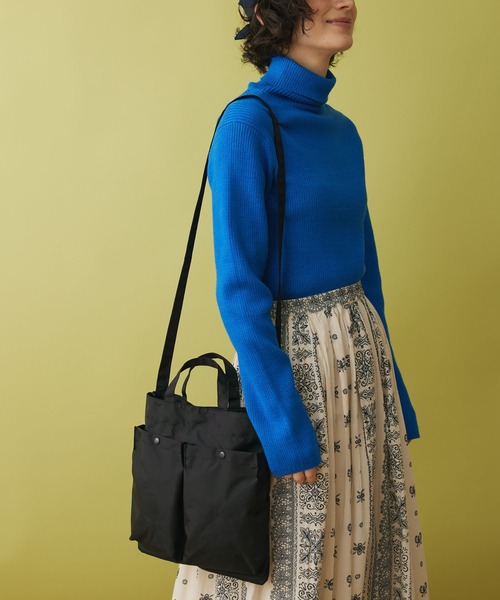 CRAFT STANDARD BOUTIQUE（クラフトスタンダードブティック）の「エアヘルメットショルダー（ショルダーバッグ・レディース・ブラック/カーキ・FREE）」の2枚目の写真