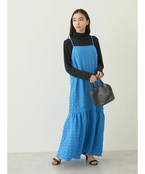 earth music&ecology(アースミュージックアンドエコロジー)の「シャーリングギャザー切替キャミドレ(ワンピース・レディース・アイボリー/ターコイズブルー/コーラル・FREE)」の13枚目の写真