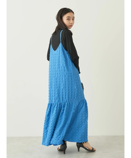 earth music&ecology(アースミュージックアンドエコロジー)の「シャーリングギャザー切替キャミドレ(ワンピース・レディース・アイボリー/ターコイズブルー/コーラル・FREE)」の12枚目の写真