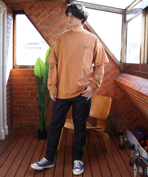 8(eight)(エイト)の「フェイクレイヤードロングTシャツ(Tシャツ/カットソー・メンズ・パープル/キャメル/スミクロ・MEDIUM/LARGE)」の17枚目の写真