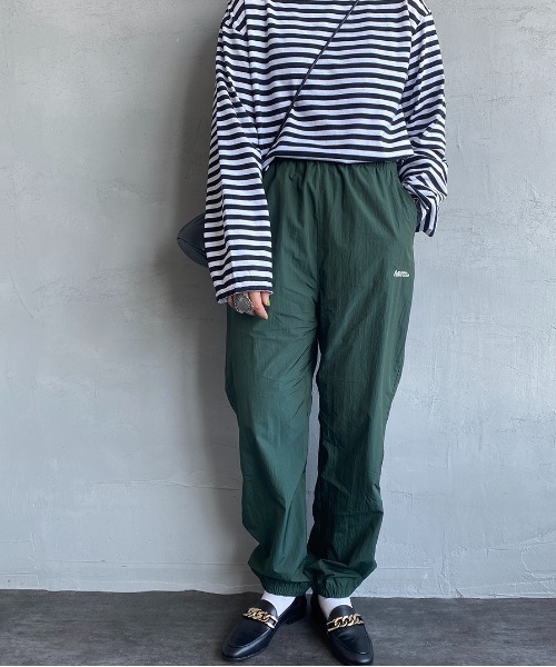 AMERICANA（アメリカーナ）の「[Americana×JEANS FACTORY/アメリカーナ×ジーンズファクトリー] 別注 ナイロンイージーパンツ（その他パンツ・レディース・ブラック/グリーン/ピンク・S/M）」の16枚目の写真