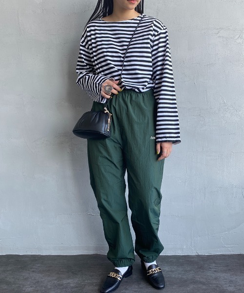 AMERICANA（アメリカーナ）の「[Americana×JEANS FACTORY/アメリカーナ×ジーンズファクトリー] 別注 ナイロンイージーパンツ（その他パンツ・レディース・ブラック/グリーン/ピンク・S/M）」の19枚目の写真