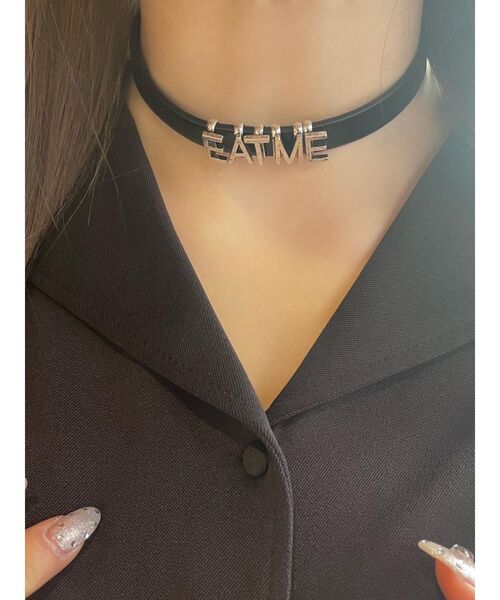 EATME(イートミー)の「EATMEロゴフェイクレザーチョーカー(チョーカー・レディース・ブラック・FREE)」の2枚目の写真