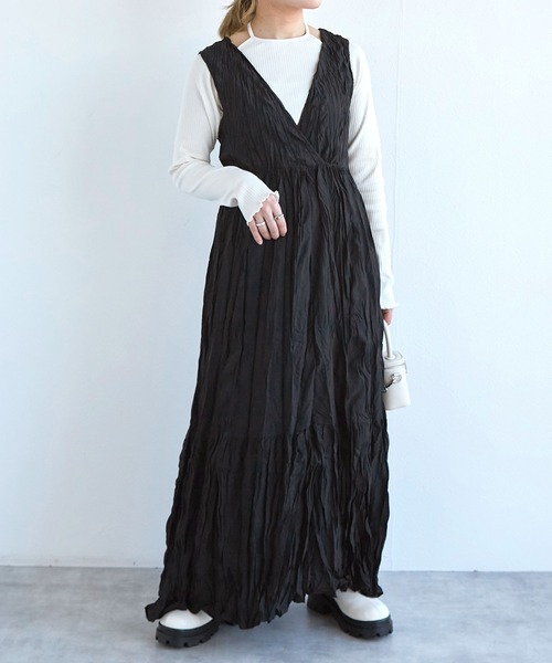 w closet(ダブルクローゼット)の「しわ加工バックリボンカシュクールワンピース(ワンピース・レディース・ベージュ/オフホワイト/ブラック/サックスブルー/オリーブ/アイボリー/ライム/ブルー系その他/スミクロ・FREE)」の21枚目の写真