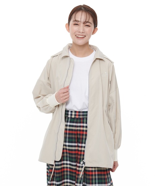 Arnold Palmer（アーノルドパーマー）の「オーバーサイズ フード ミリタリー コーチジャケット（ミリタリージャケット・レディース・アイボリー/カーキ/ブラック・S/M/L）」の2枚目の写真