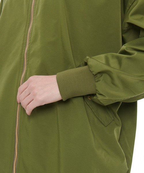 Arnold Palmer（アーノルドパーマー）の「オーバーサイズ フード ミリタリー コーチジャケット（ミリタリージャケット・レディース・アイボリー/カーキ/ブラック・S/M/L）」の6枚目の写真