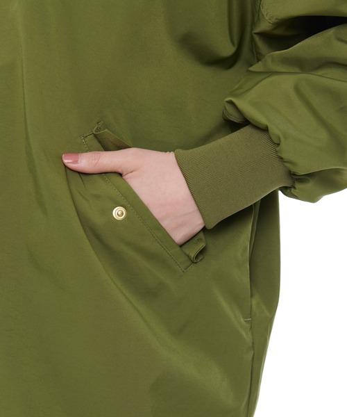 Arnold Palmer（アーノルドパーマー）の「オーバーサイズ フード ミリタリー コーチジャケット（ミリタリージャケット・レディース・アイボリー/カーキ/ブラック・S/M/L）」の7枚目の写真