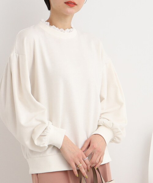 DRESKIP(ドレスキップ)の「◆【大人のためのスウェット】衿フリルレ-スのレイヤード風(スウェット・レディース・グレー/オフホワイト/ブラック・03/02)」の1枚目の写真