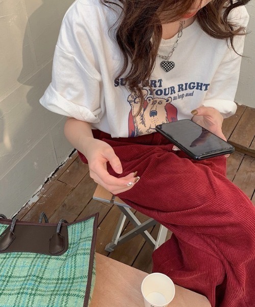 LAC-VERT(ラック・ヴェール)の「【累計販売枚数2万枚突破】ベアプリントTシャツ(Tシャツ/カットソー・レディース・ネイビー/ホワイト/ブラウン/カーキ/イエロー・FREE)」の6枚目の写真