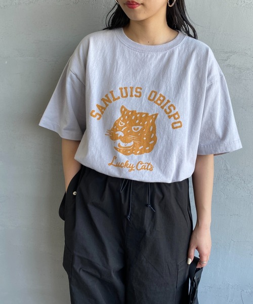 FUNG（ファング）の「[FUNG/ファング] LUCKY CATS カットオフプリントTシャツ（Tシャツ/カットソー・レディース・ホワイト/グレー・M）」の2枚目の写真