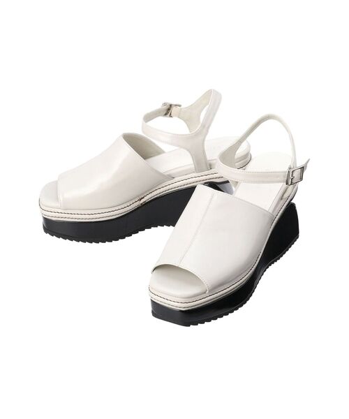 MURUA（ムルーア）の「変形ウェッジサマーサンダル（サンダル・レディース・アイボリー/ブラック・22.5/23.5/24.5）」の13枚目の写真