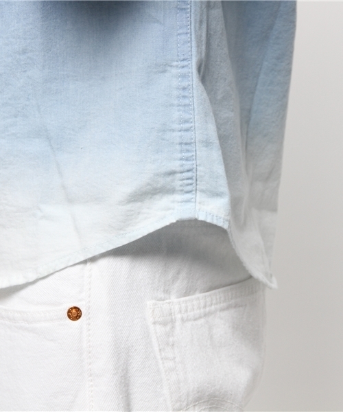 VENCEEXCHANGE（ヴァンスエクスチェンジ）の「デニムグラデーションシャツ5LS       （シャツ/ブラウス・メンズ・ブルー・SMALL/LARGE/MEDIUM）」の9枚目の写真