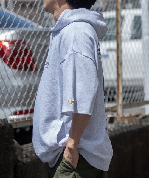 Mark Gonzales(マーク・ゴンザレス)の「【h】〔(What it isNT)art by MARKGONZALES〕ミニ裏毛バックプリント ハーフジップ S/S パーカー(パーカー・メンズ・オフホワイト/ブラック/杢グレー/イエロー・X-LARGE/LARGE/MEDIUM)」の15枚目の写真