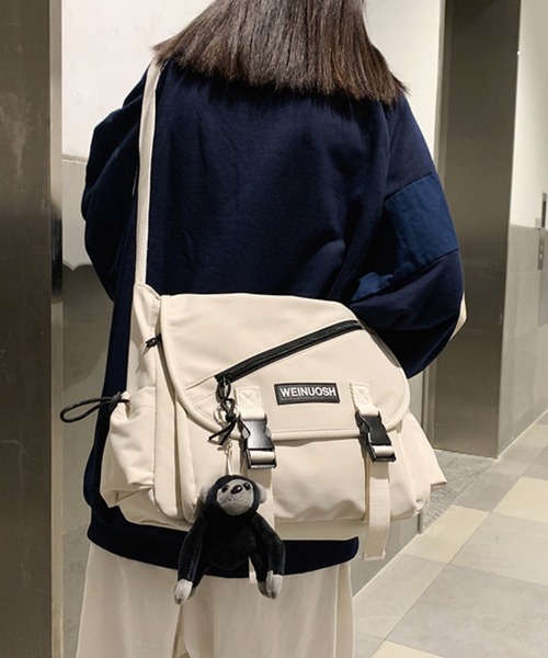【HOOD RICH】ロゴジッパーポケット レイズメッセンジャーバッグ ピーオーティーアール POTR POTR / POTR RIDE MESSENGER BAG 997