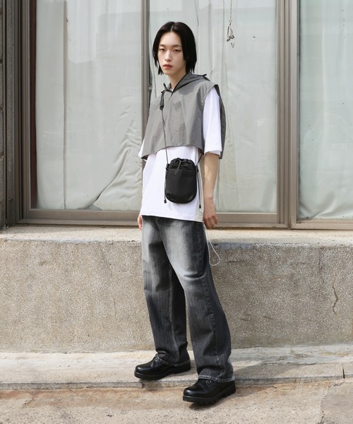FOLLOWIN（フォロウィン）の「[UNISEX]レイヤードナイロンフードベスト（ベスト・メンズ・ホワイト/チャコールグレー/ブラック/グレー・FREE）」の9枚目の写真