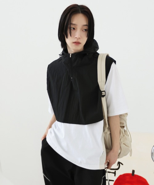 FOLLOWIN（フォロウィン）の「[UNISEX]レイヤードナイロンフードベスト（ベスト・メンズ・ホワイト/チャコールグレー/ブラック/グレー・FREE）」の17枚目の写真
