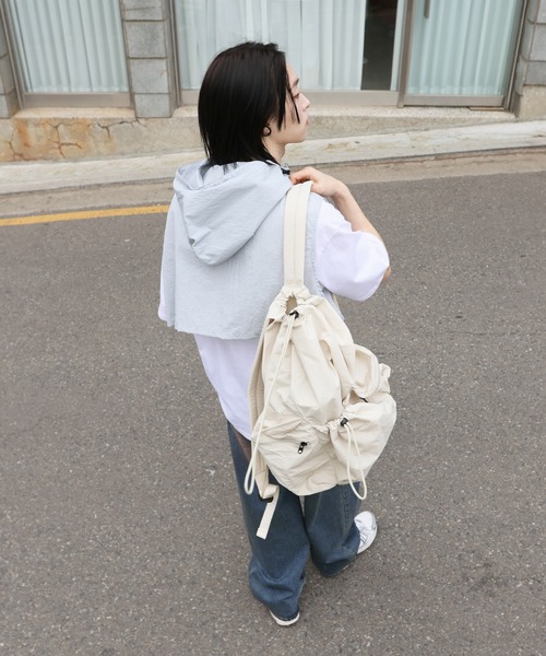 FOLLOWIN（フォロウィン）の「[UNISEX]レイヤードナイロンフードベスト（ベスト・メンズ・ホワイト/チャコールグレー/ブラック/グレー・FREE）」の15枚目の写真
