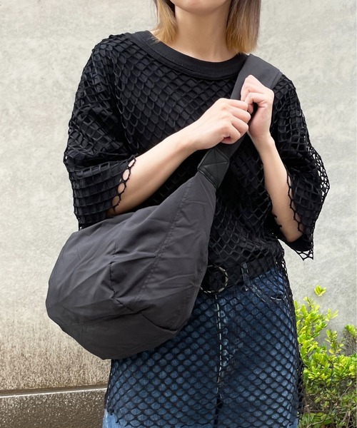 HIKA（ヒカ）の「【HIKA】ホーボーBAG（ショルダーバッグ・レディース・ホワイト/ブラック・FREE）」の9枚目の写真