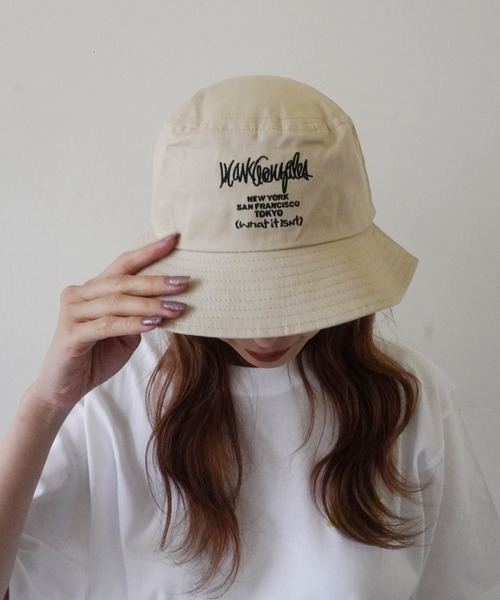 （What it isNt）ART BY MARKGONZALES（ワットイットイズント）の「【 （What it isNt）ART BY MARKGONZALES / (ワットイットイズント) アートバイ マークゴンザレス 】 刺繍 バケットハット（ハット・メンズ・サックスブルー/パープル/ネイビー/ベージュ/ブラック/ホワイト/アイボリー/ベージュ系その他/ブルー系その他/ホワイト系その他/ブラック系その他/ブラック系その他2・FREE）」の8枚目の写真