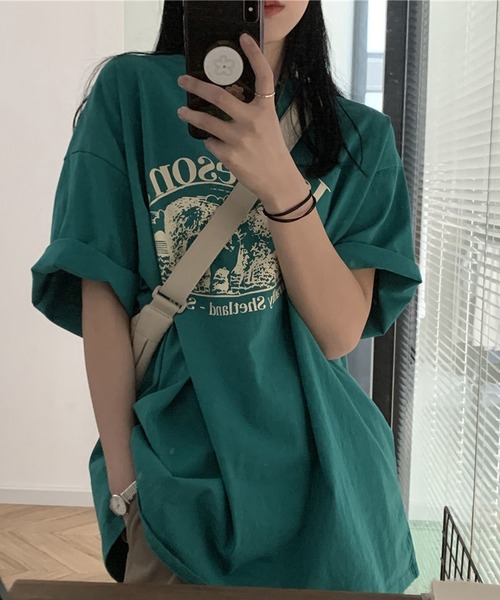 VitaFelice(ヴィータフェリーチェ)の「ルーズスタイル ロゴTシャツ(Tシャツ/カットソー・レディース・ホワイト/グリーン・FREE)」の2枚目の写真
