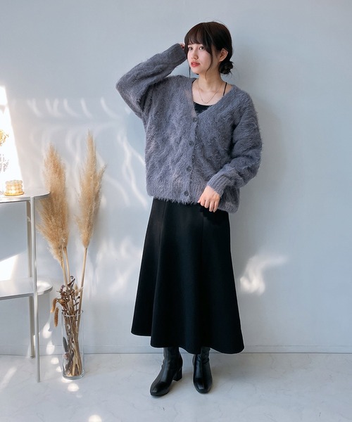 AS KNOW AS plus（アズノゥアズプラス）の「☆フェザーケーブル編みVネックカーディガン（カーディガン/ボレロ・レディース・チャコールグレー/ブルー/アイボリー/ライトグレー/サックスブルー/ラベンダー/グレイッシュブルー・FREE）」の16枚目の写真