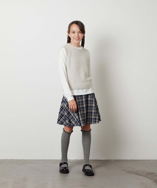 a.v.v（アーヴェヴェ）の「[140-150]【2点セット】フェザーヤーンニットベストセット（ベスト・キッズ・ベージュ/ライトグレー・150/140）」の11枚目の写真