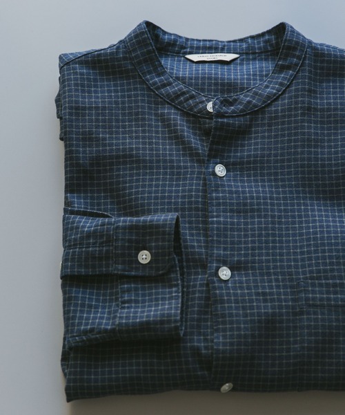 URBAN RESEARCH DOORS（アーバンリサーチドアーズ）の「ビエラバンドカラーシャツ（シャツ/ブラウス・メンズ・グリーン/オフホワイト/ブルー系その他/ブラウン系その他・MEDIUM/LARGE）」の4枚目の写真