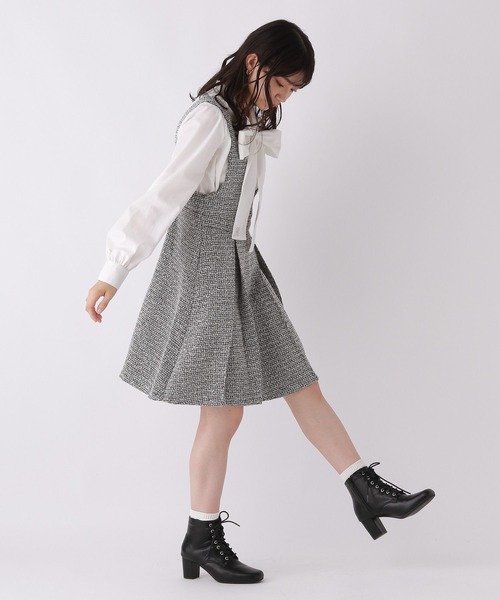 repipi armario(レピピ アルマリオ)の「Vネックツイードジャンスカ(ジャンパースカート・キッズ・ブラック/ホワイト・SMALL/MEDIUM/LARGE)」の16枚目の写真