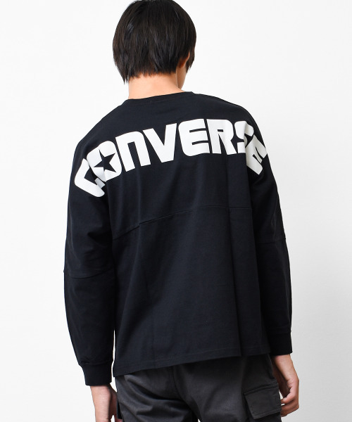 CONVERSE(コンバース)の「CONVERSE 別注バックプリントロングTシャツ(Tシャツ/カットソー・キッズ・チャコールグレー/ブラック/グレイッシュベージュ・150/130/160/140)」の1枚目の写真