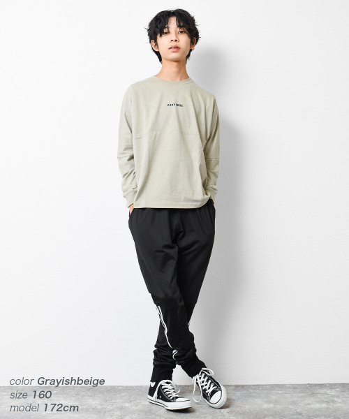 CONVERSE(コンバース)の「CONVERSE 別注バックプリントロングTシャツ(Tシャツ/カットソー・キッズ・チャコールグレー/ブラック/グレイッシュベージュ・150/130/160/140)」の9枚目の写真