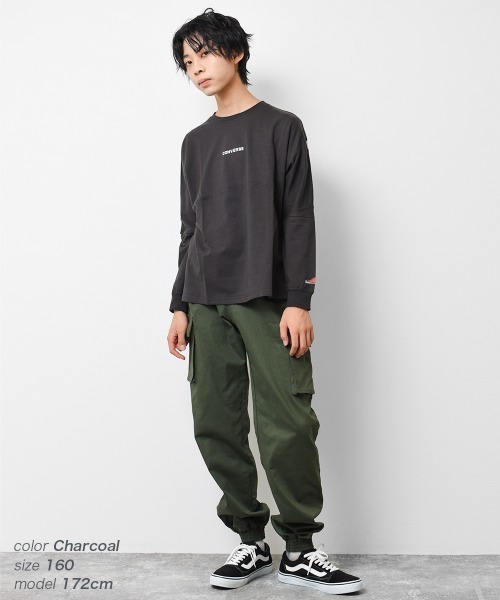 CONVERSE(コンバース)の「CONVERSE 別注バックプリントロングTシャツ(Tシャツ/カットソー・キッズ・チャコールグレー/ブラック/グレイッシュベージュ・150/130/160/140)」の13枚目の写真