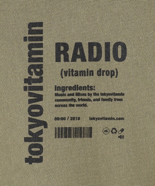 BEAMS T（ビームスティー）の「tokyovitamin × BEAMS T / 別注 Radio Hoodie（パーカー・メンズ・ネイビー/オリーブ・M/L/XL）」の8枚目の写真