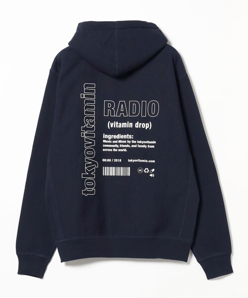BEAMS T（ビームスティー）の「tokyovitamin × BEAMS T / 別注 Radio Hoodie（パーカー・メンズ・ネイビー/オリーブ・M/L/XL）」の15枚目の写真