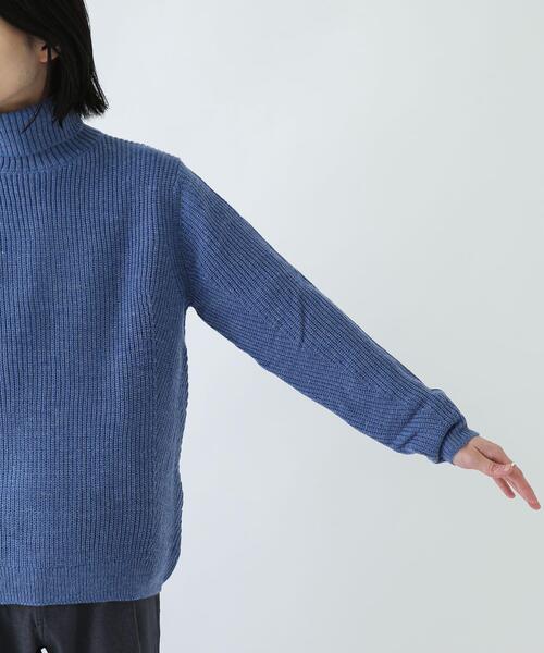 URBAN RESEARCH Sonny Label（アーバンリサーチサニーレーベル）の「ウォッシャブルウール混タートルニット（ニット/セーター・メンズ・カーキ/オフホワイト/ブラック/グレー/オレンジ/ブルー・LARGE/X-LARGE/MEDIUM）」の12枚目の写真